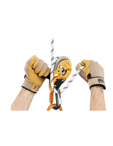 Mousqueton avec ergot de freinage, alu en D triple action - FREINO Z - PETZL®