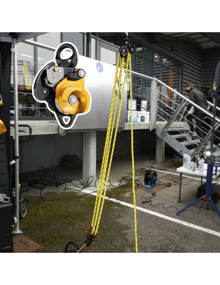 Poulie-bloqueur double RàB à flasque ouvrante avec émerillon, débrayable pour systèmes de mouflage - TWIN RELEASE - PETZL®