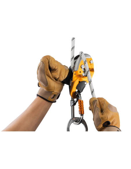 Descendeur auto-freinant avec fonction anti-panique - I'D S - PETZL®