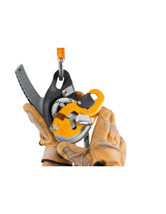 Descendeur auto-freinant avec fonction anti-panique pour les évacuations à l’ancrage - I'D EVAC - PETZL® 2